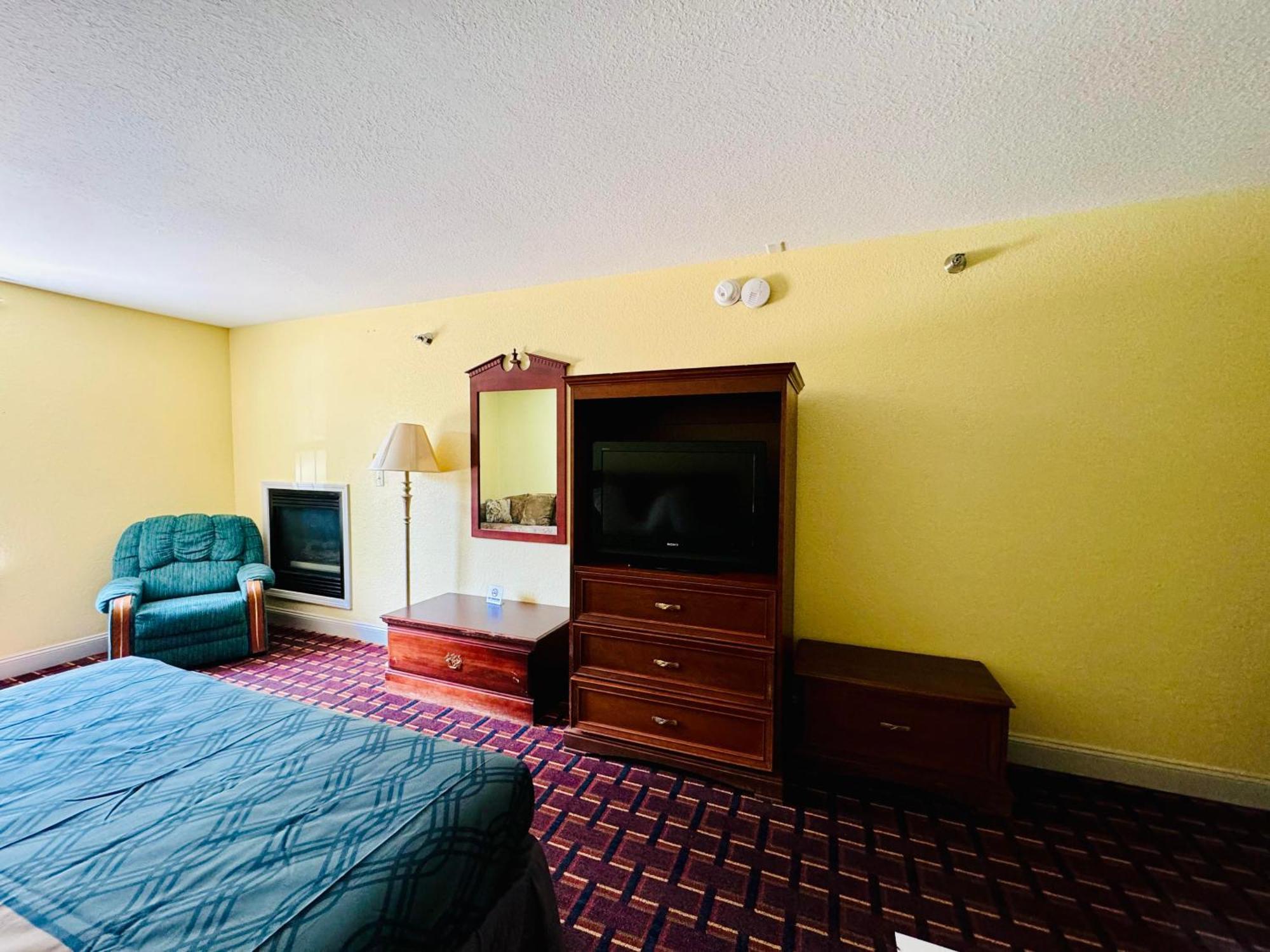 Ozark Inn And Suites Osage Beach Exterior foto